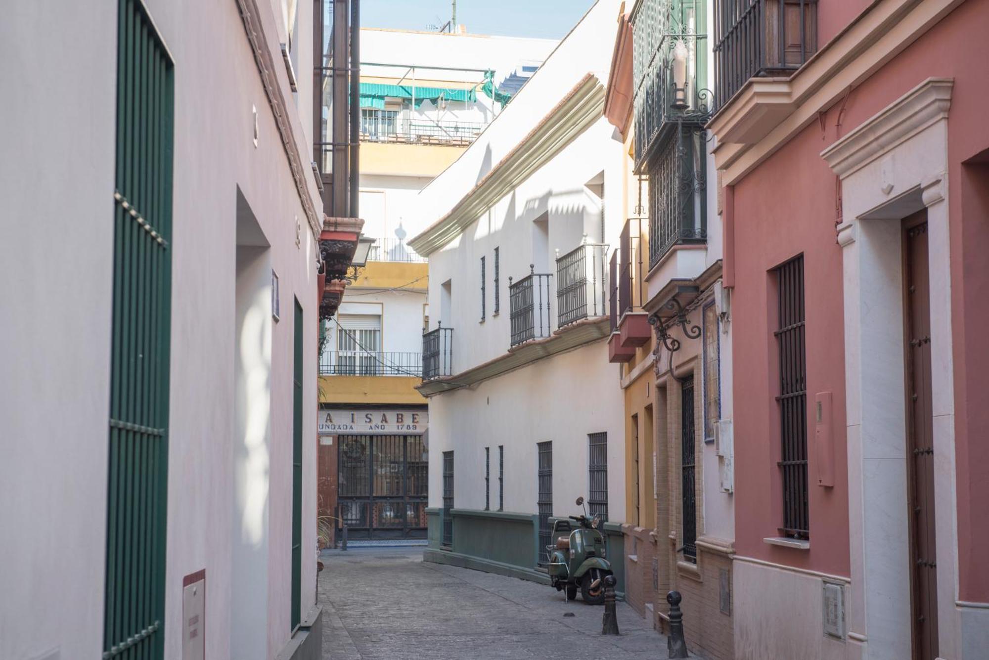 Apartamentos Luxury Puente De Triana Sevilha Exterior foto