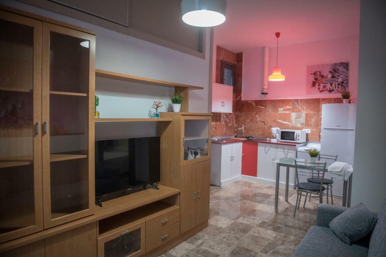 Apartamentos Luxury Puente De Triana Sevilha Exterior foto
