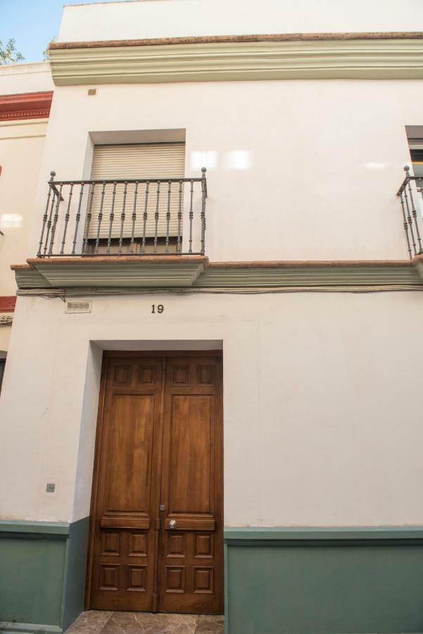 Apartamentos Luxury Puente De Triana Sevilha Exterior foto