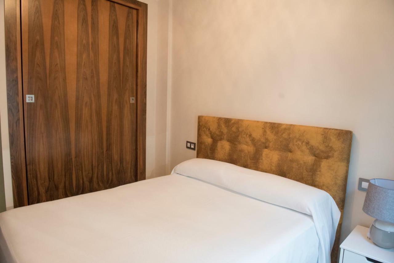 Apartamentos Luxury Puente De Triana Sevilha Exterior foto